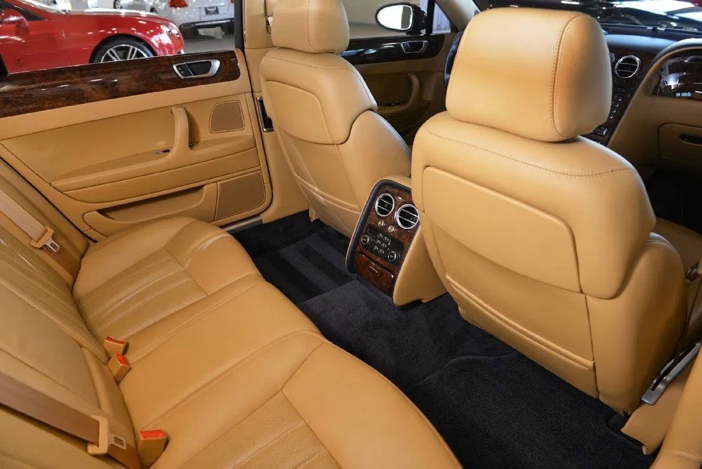 Bentley Interior